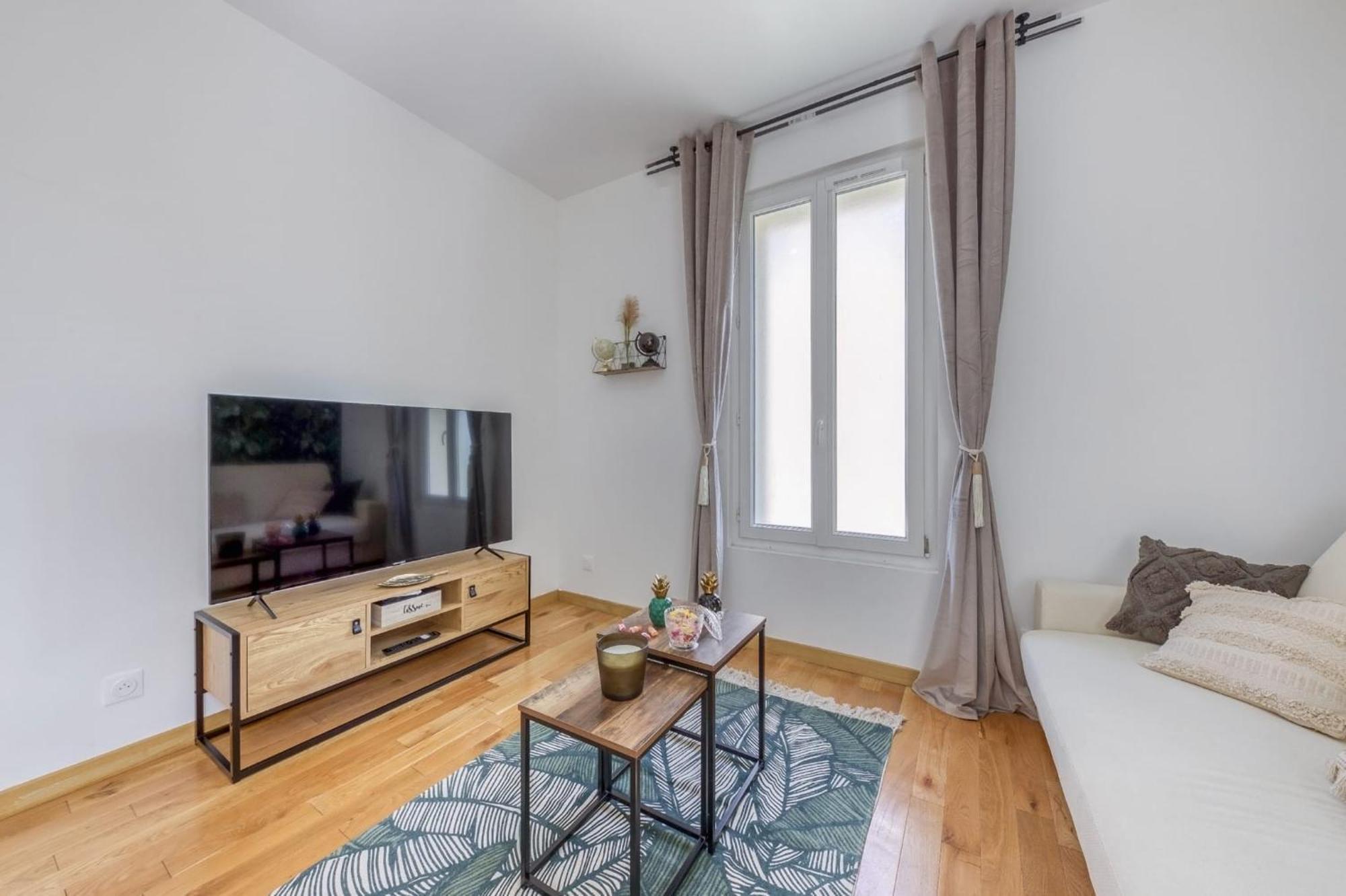 Joli Appartement De Vacances Ecouen Luaran gambar
